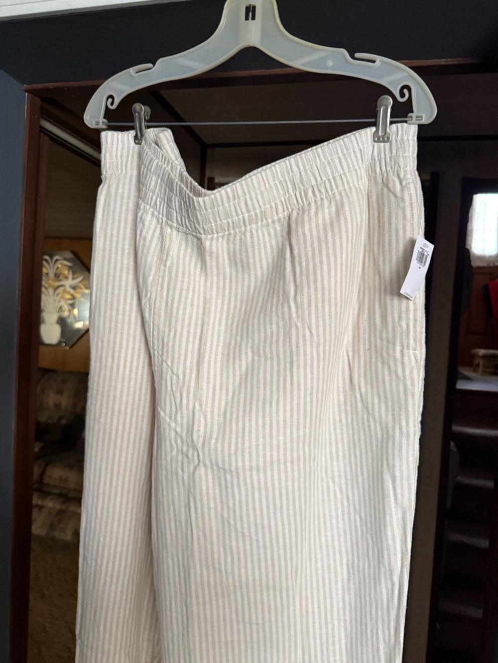 Old Navy Beige & White Striped Cropped Pants